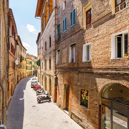 דירה Charme Centro Storico סיינה