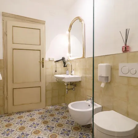 Charme Centro Storico סיינה