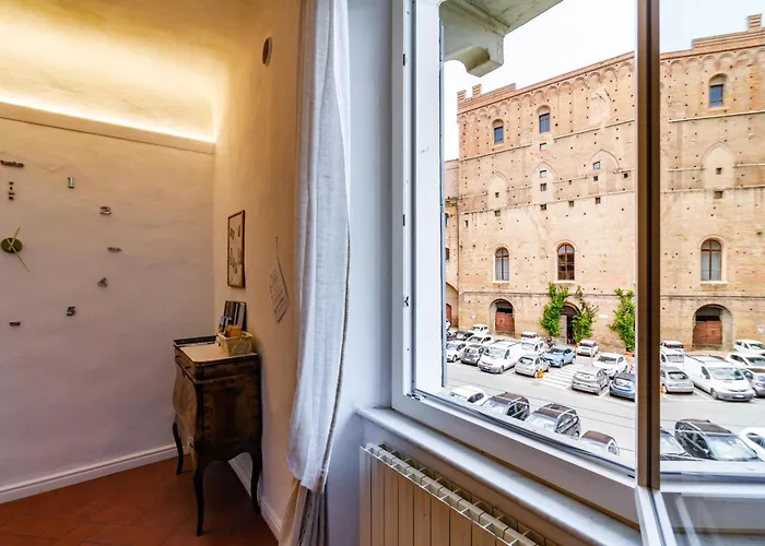 Guesthost - Charme In The Historic Centre Of Daire Siena
