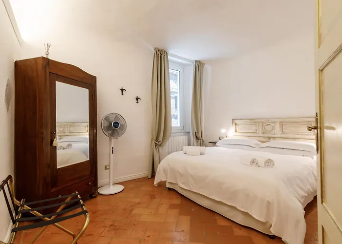 Daire Guesthost - Charme In The Historic Centre Of *