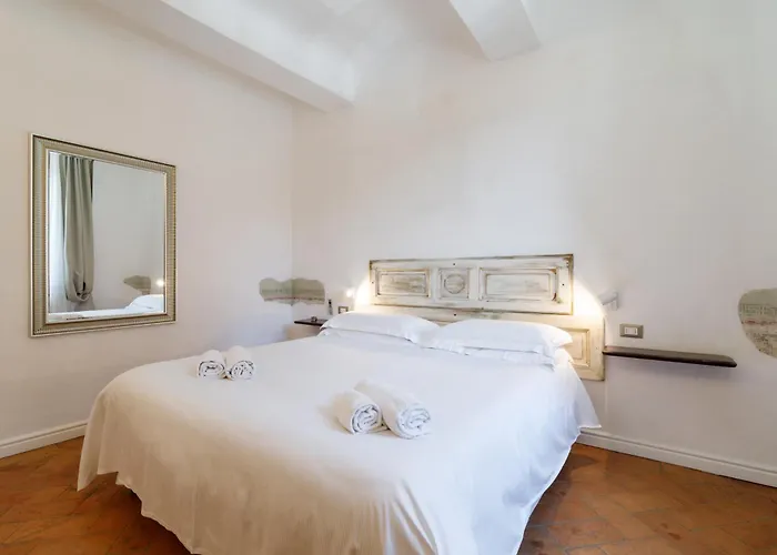 Daire Guesthost - Charme In The Historic Centre Of